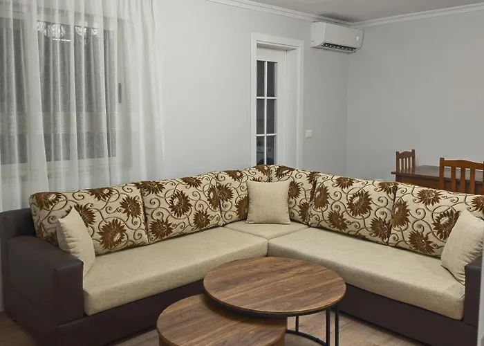 Elia 2 Apartamento *